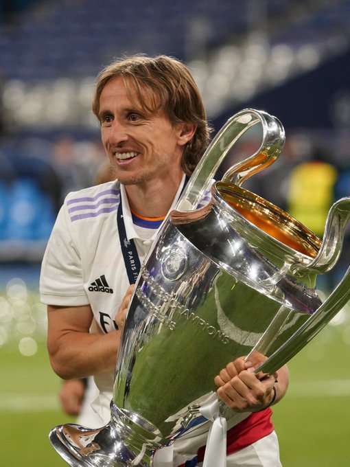 阿莫林下课时间线：发布会言论引曼联高层震怒不到20小时正式下