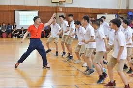 全联盟无人要的球员，加盟湖人，越打越猛，恭喜你准备重签合同